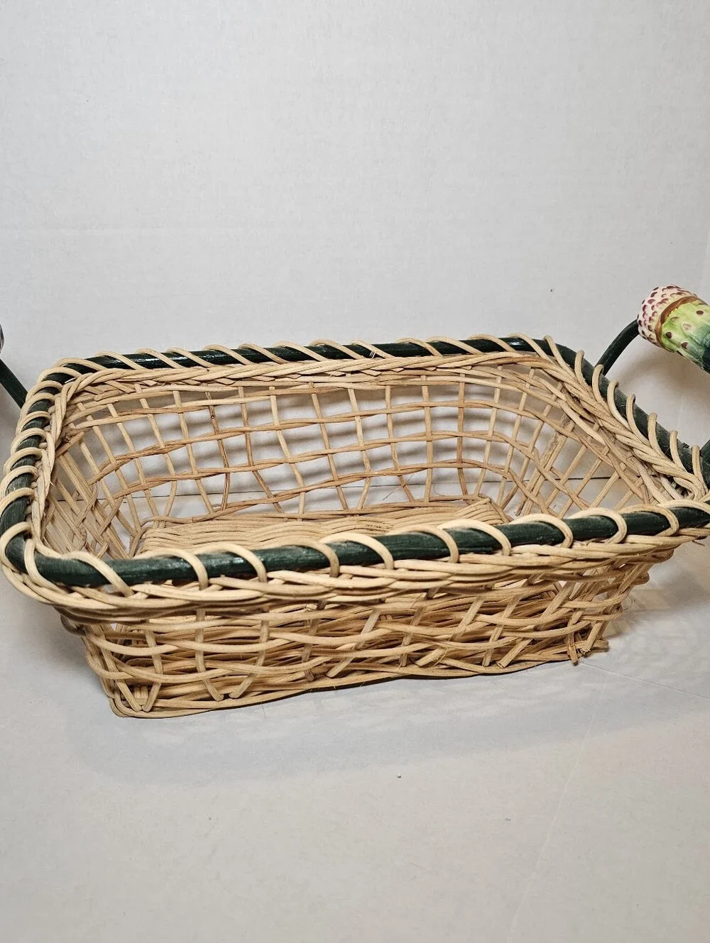 N/A wicker basket